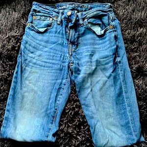 Men’s skinny straight legged jeans